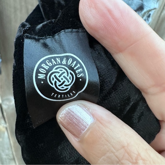 Morgan & Oates Crushed Velvet Scarf Block Color Black Green By Harrods 52”X8.5” - Picture 2 of 5